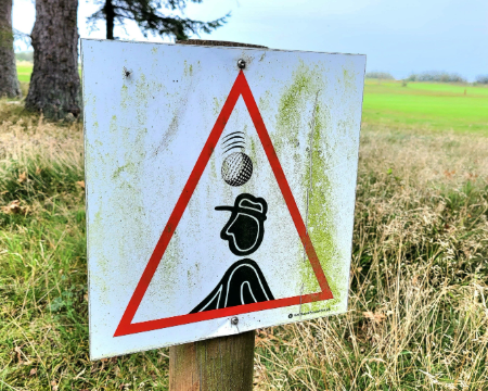Golf-Schild